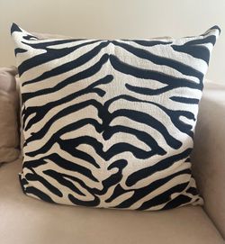 Decorative pillow
