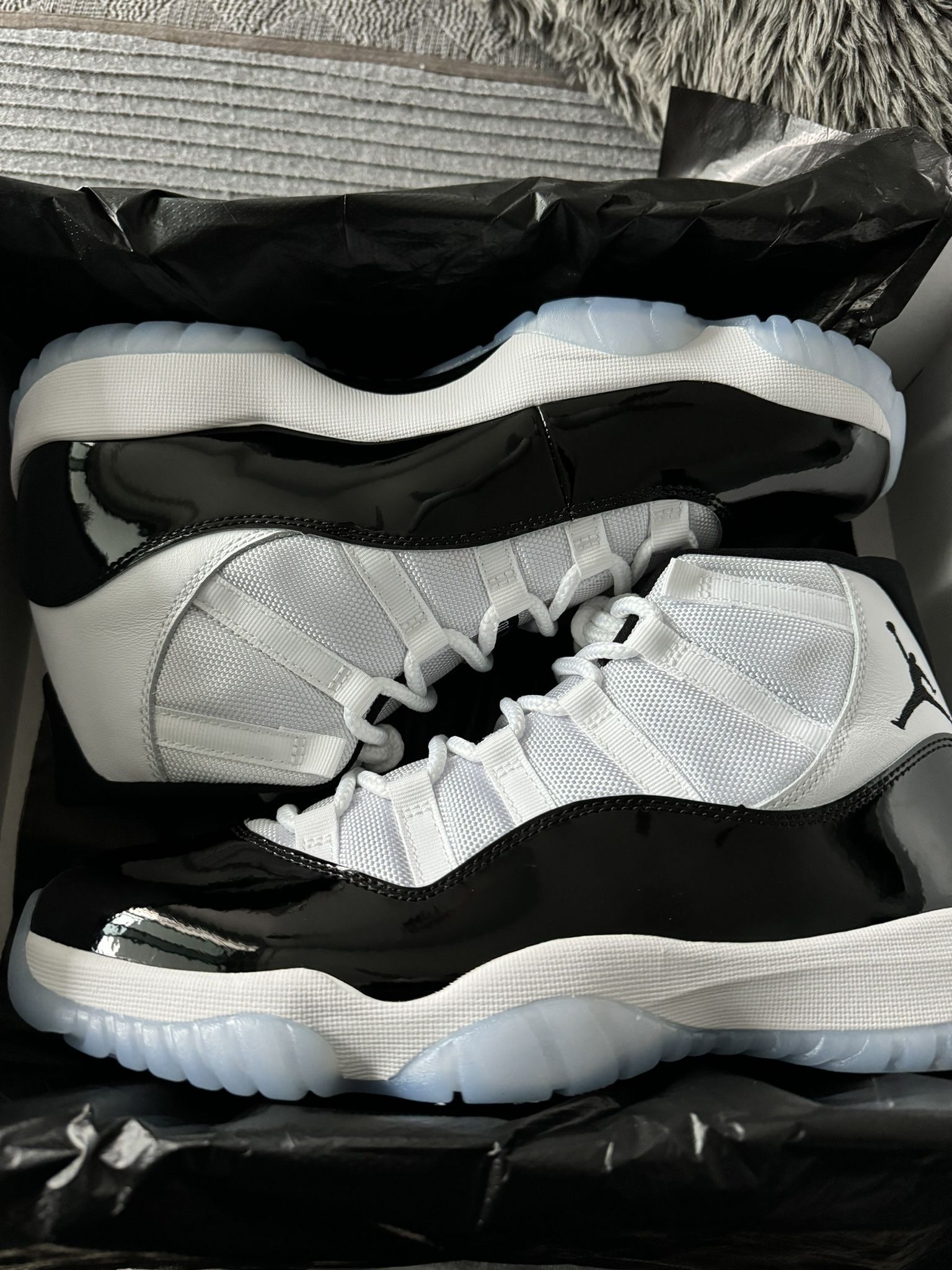 Nike Air Jordan 11 XI Retro CONCORD Black White