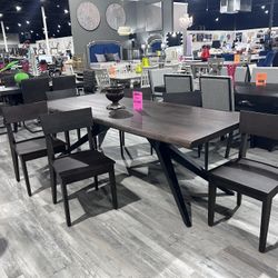 Live Edge Table With Matching Chairs! $345 A Month!!