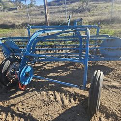 Ford 513 Hay Rake