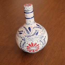 Grand Mayan Ultra Aged 100% De Agave Tequila Bottle (Empty Bottle) 
750ml. Very good shape, no chips or cracks. Please see photos for details.
It is 8