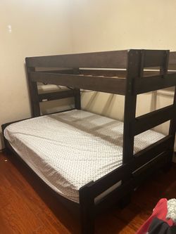 Twin over queen bunk bed