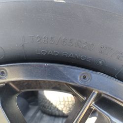 Toyota Tundra 14-21 Tires 285/65R20 