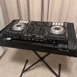 Pioneer DDJ-SX with hard case 4 channel DJ