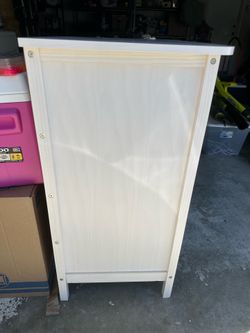 Dresser