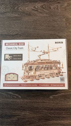Model Tram Train Desktop Decor Set