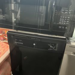 Black Dishwasher And Microwave Combo 