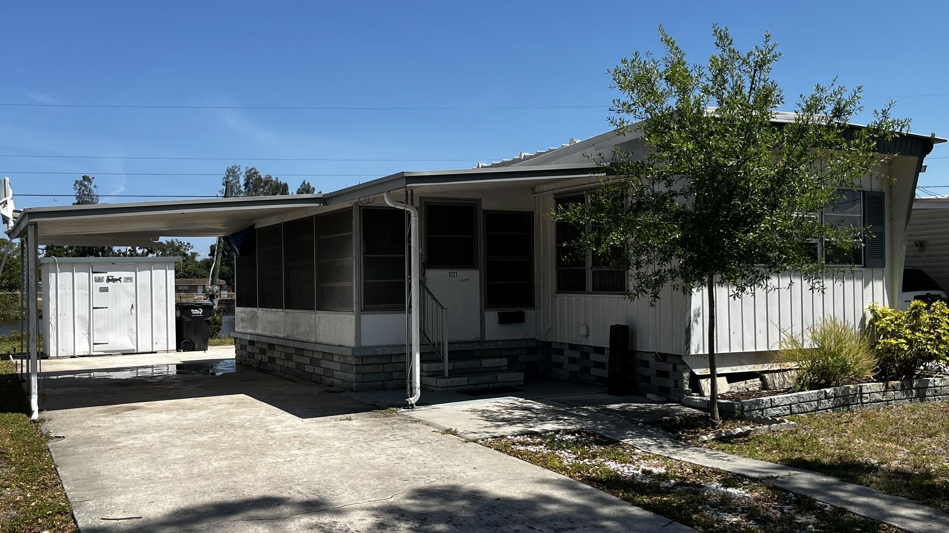 1- Bed (Possible 2), 1- Bath Mobile Home
