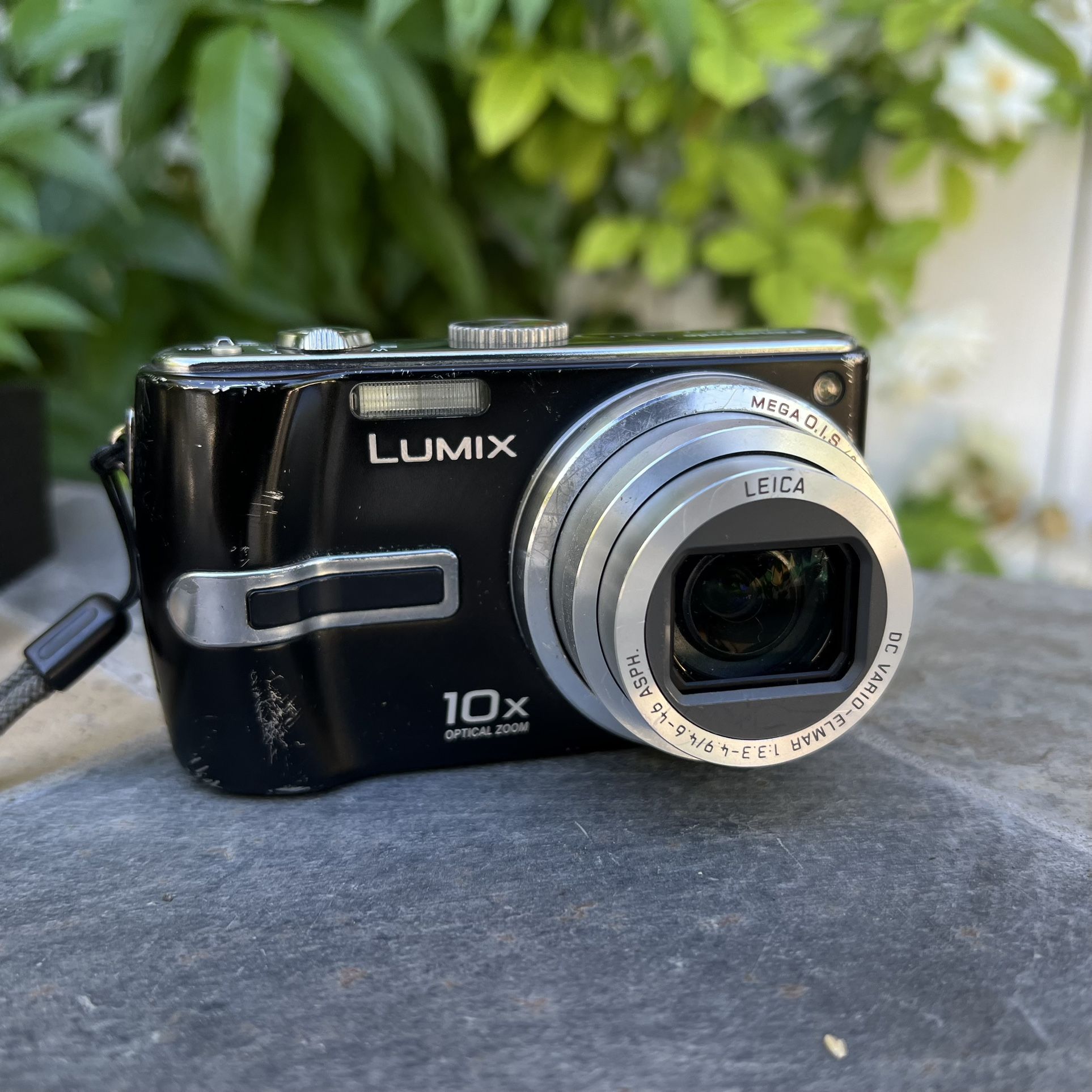 Panasonic LUMIX DMC-TZ3 Digital Camera