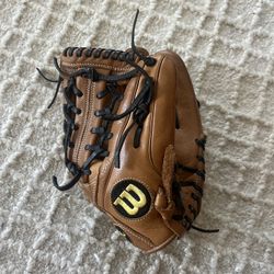 Wilson Baseball Glove Size 11.75”