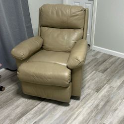 Leather Recliner - Moving Must Go By 12/9/2025