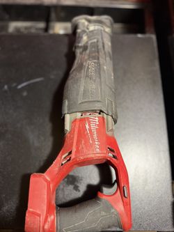 Milwaukee M18 FUEL 18V Lithium-lon Brushless Cordless SAWZALL Reciprocating Saw (Tool-Only)