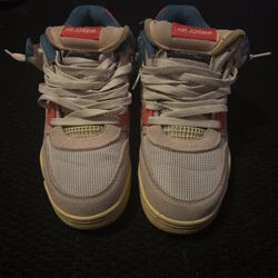 Jordan 4 Guava Ice 9.5 in Men’s 