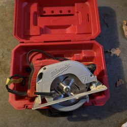 Milwaukee Circular Saw