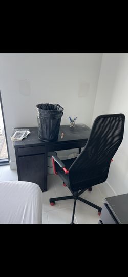 Office Desk W chair
