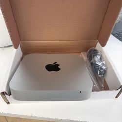 Mac mini 8Gb Ram -500 Storage with Adobe , Final Cut & Logic Pro 