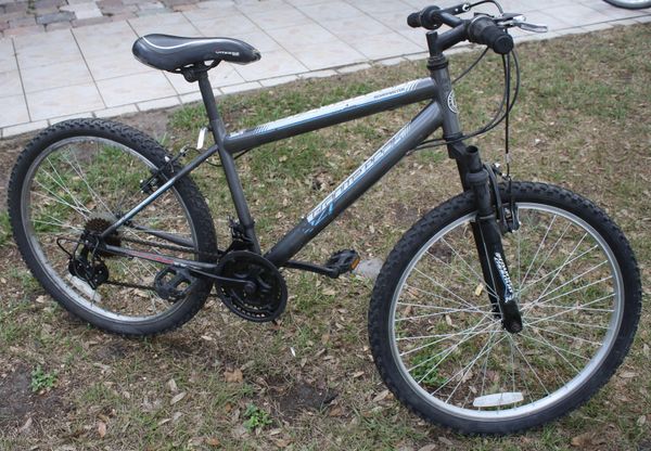 24 roadmaster bike 18 speed