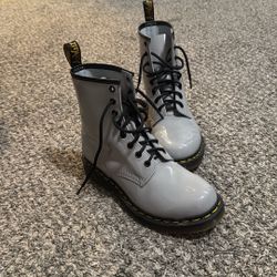 Doc Martin, Gray Combat Boots Style