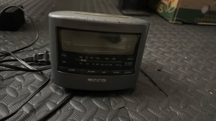 Free Aiwa Alarm Clock Radio Working
