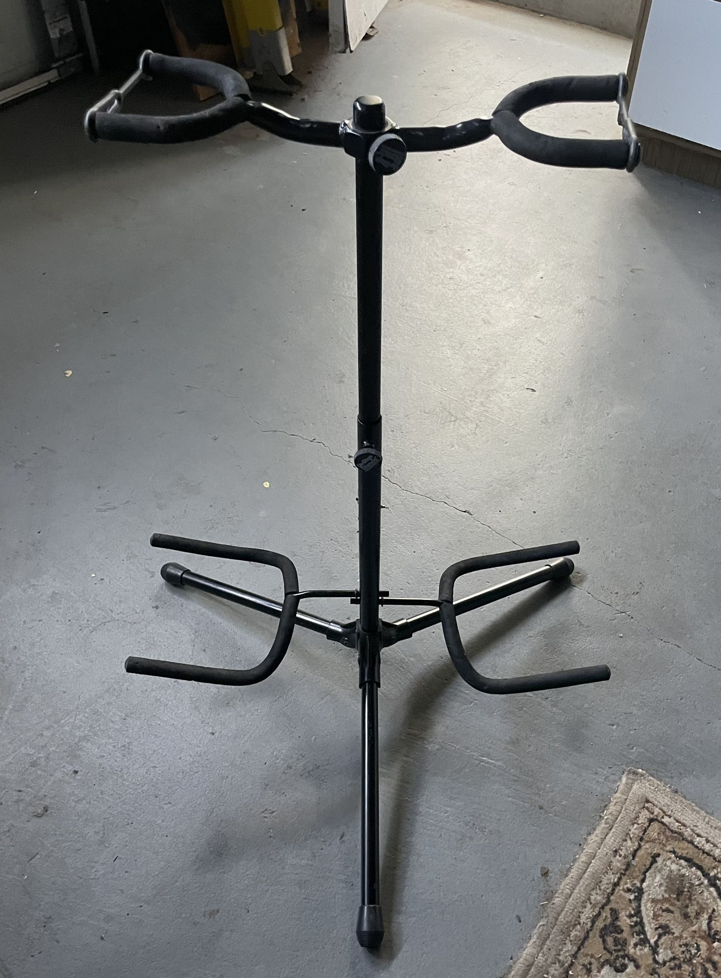 Double Guitar Stand By : On Stage