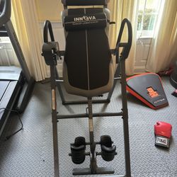 Innova Inversion Table with Stretch Bars for Optimal Slope Inversion and Full Body Stretch
