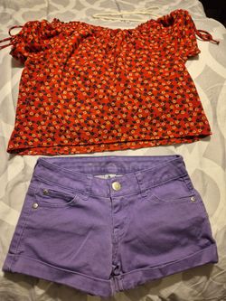 Celebrity pink purple Shorts  and  FLORAL  off  -the  shoulder  Top  SET    top size  m  bottom size  0