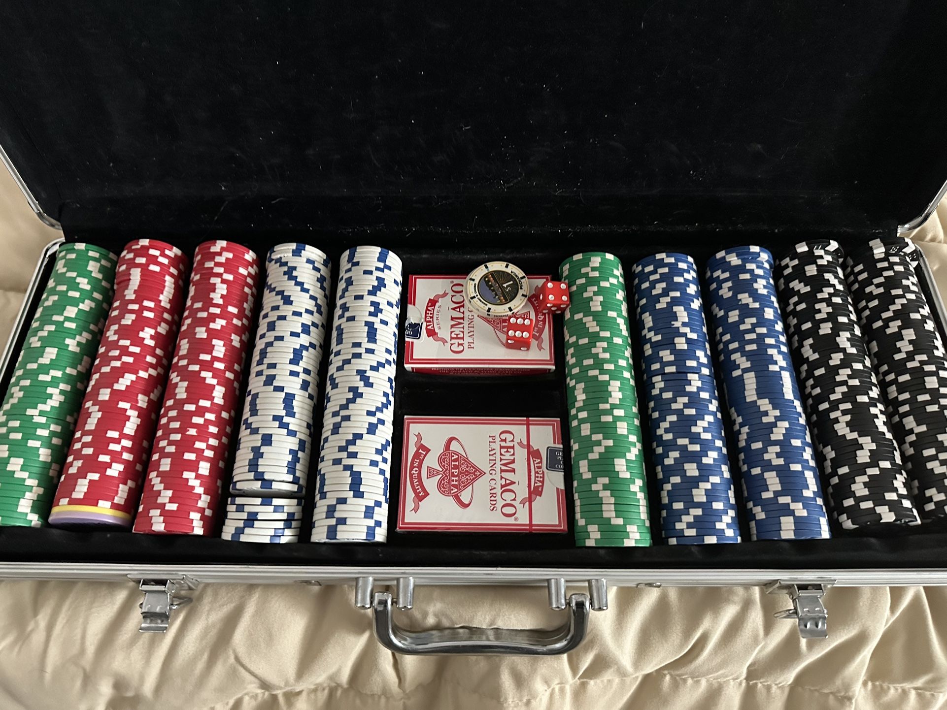 500 Piece 13 gram Poker Chip Set