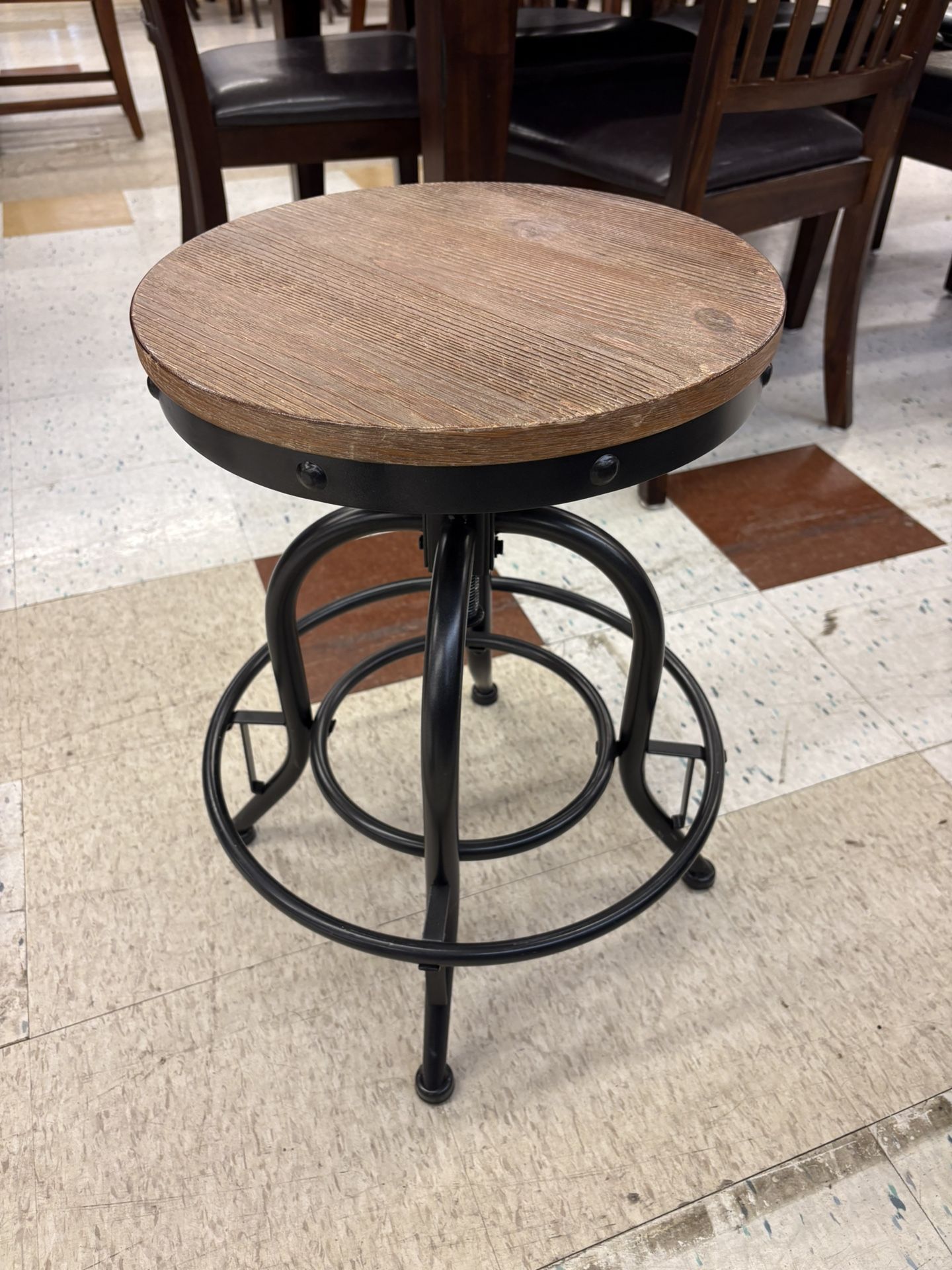 Ashley Valebeck Backless Counter Stool