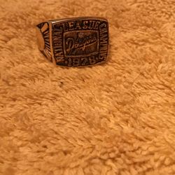 Vintage 1978 dodger fan club ring