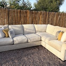 Sectional Couch 