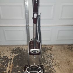 Shark Vacuum Professional 