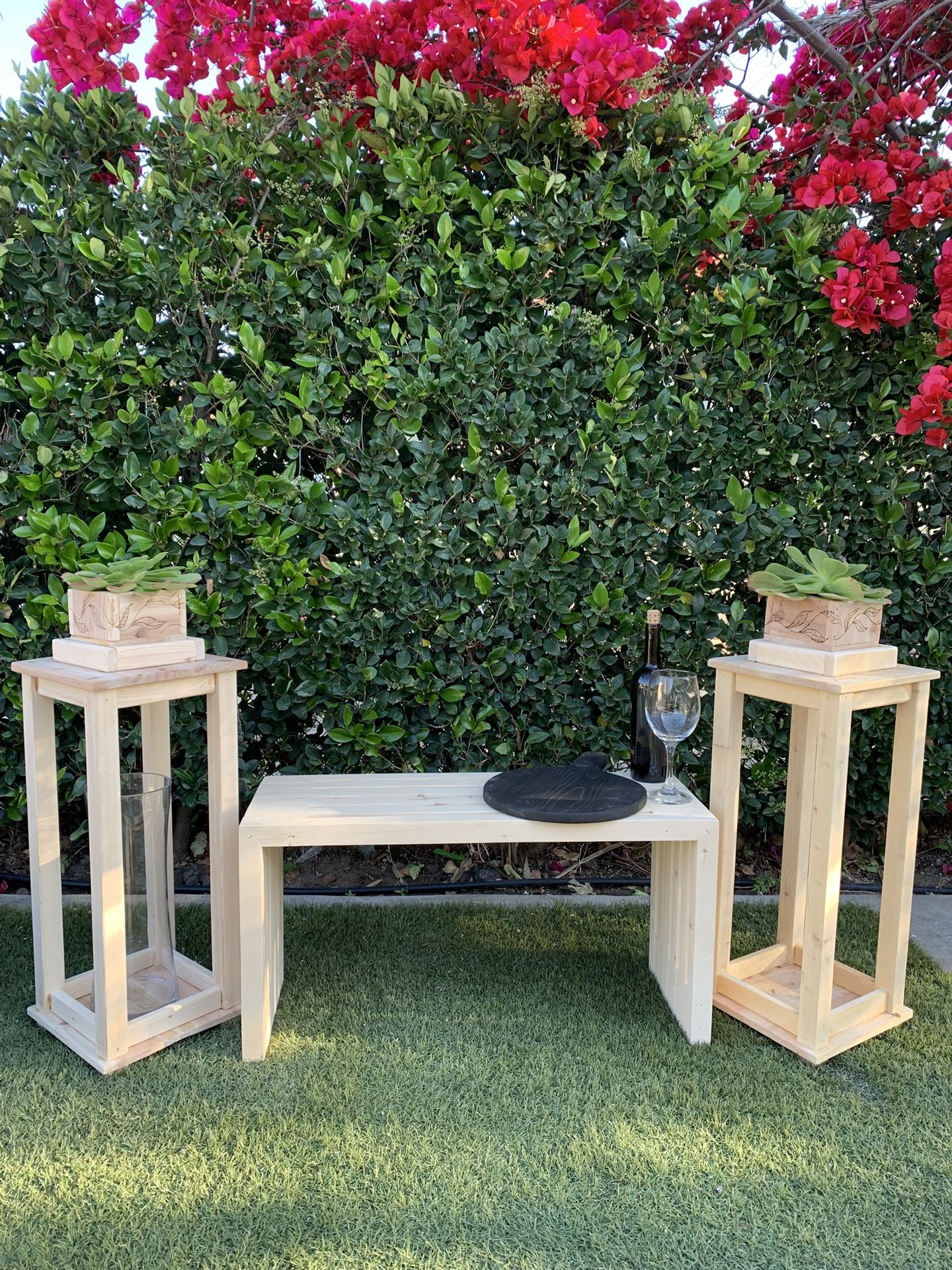 Bench (wooden)