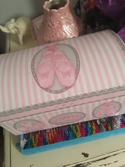 Lot of ballerina bedroom decor