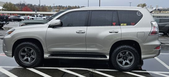 2023 GX460