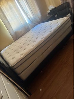 Free beds dresser