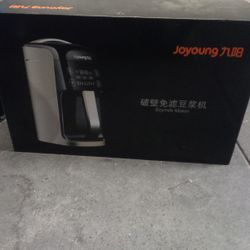 JOYOUNG SOY MILK MAKER RETAIL PRICE 289$
