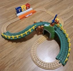 Fisher-Price GeoTrax- Like New - Trains, Tracks & Remote 