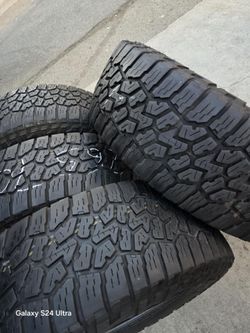 4 Used Tires 265 70r17 Falken Wldpeak AT3 $200.00.
FIRM PRICE, FIRM PRICE 
PLEASE DON'T ASK FOR DICOUNT
POR FAVOR NO PREGUNTE POR DESCUENTO