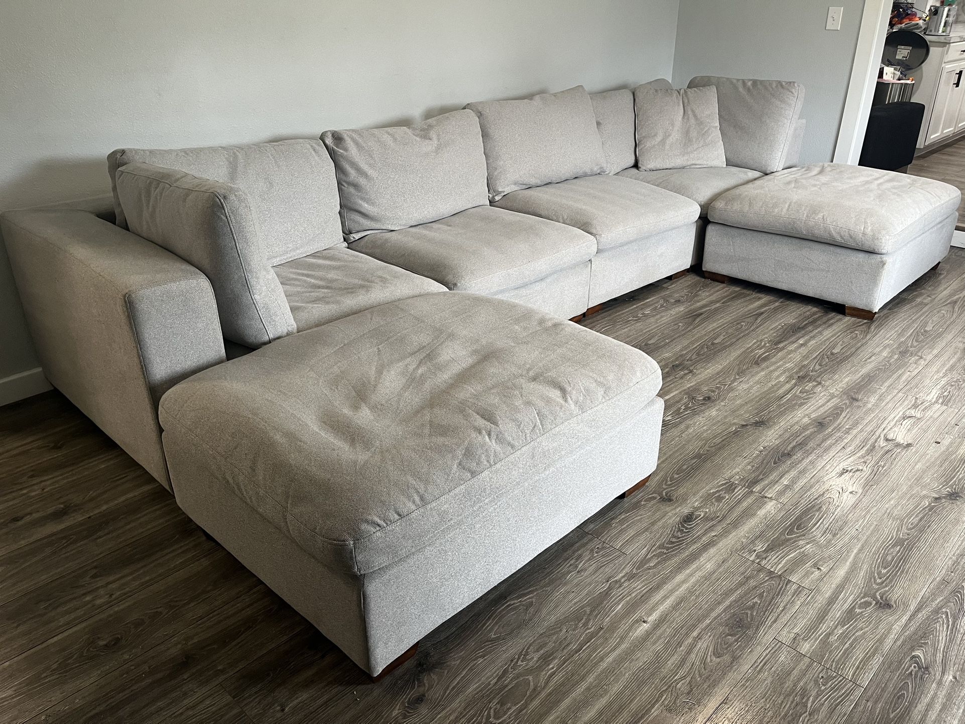 6 Piece Thomasville Sectional Couch