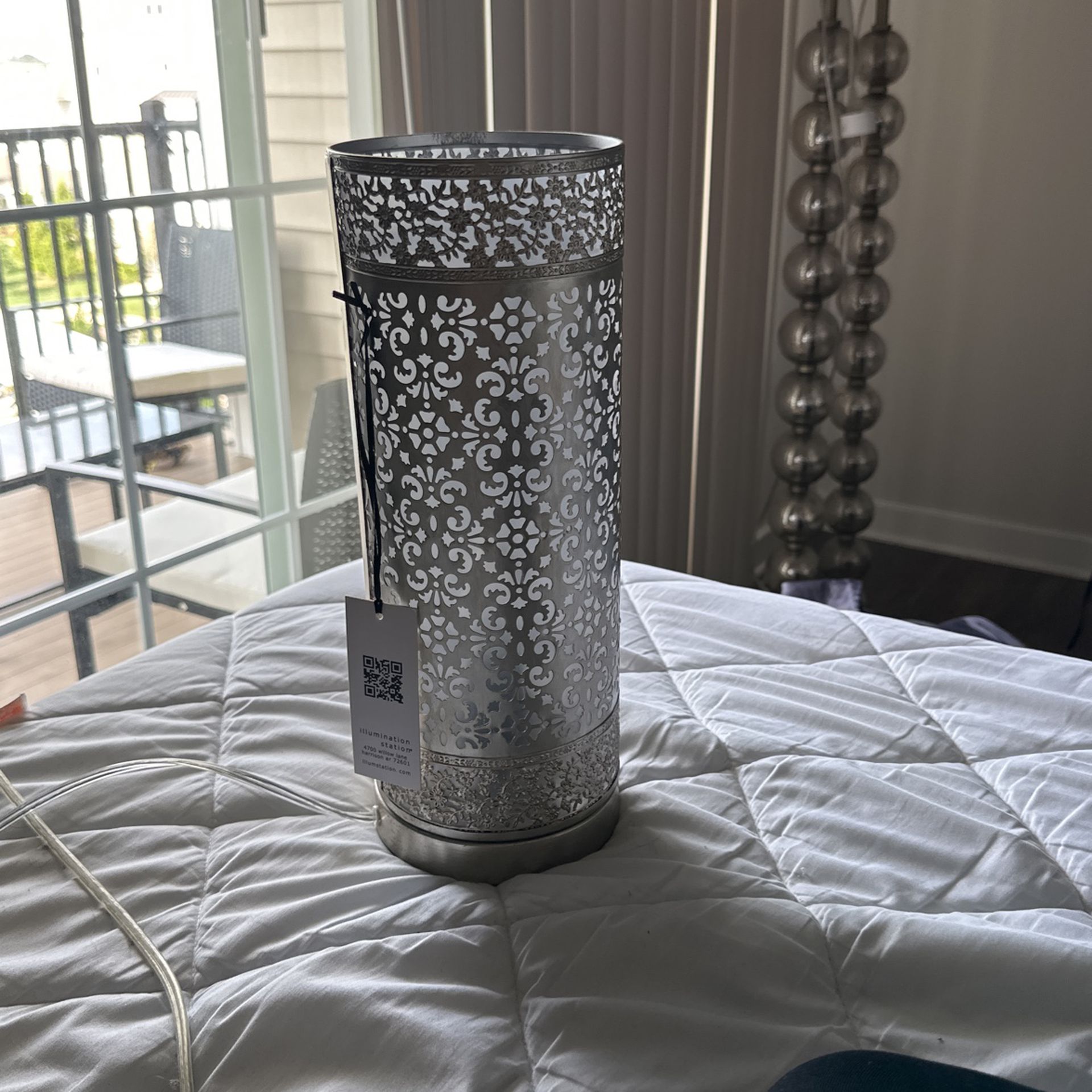 Decorative Lamp With Tag 