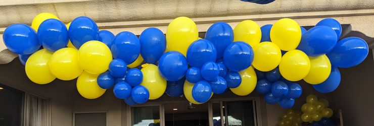 Outdoor Balloon Garland