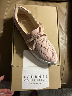 Journee Collection Shantel Pink Size 7.5 Macy’s Purchase Never Worn $50 Firm