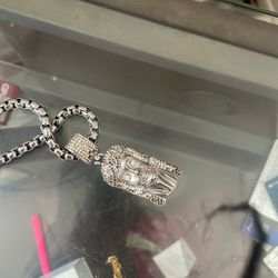 Man Chain 