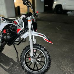 Gas Dirtbike For Kids & Teens // Perfect 🎄🎁