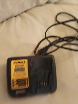 DEWALT Battery Charger