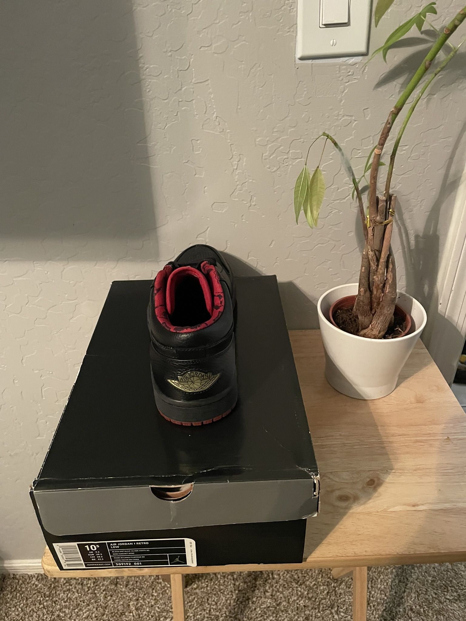 Size 10.5 - Air Jordan 1 Retro Low Black Silver Red NEW DS!!