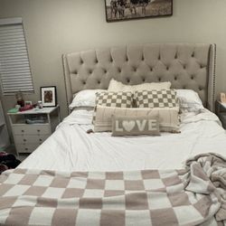 Tan Tufted Bed Gram Cal King And Mattress
