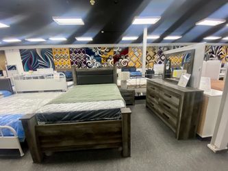 4pc Queen Size Bedroom Set $999