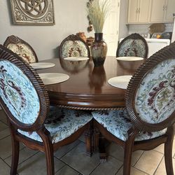 Dinning Room Table And Chairs