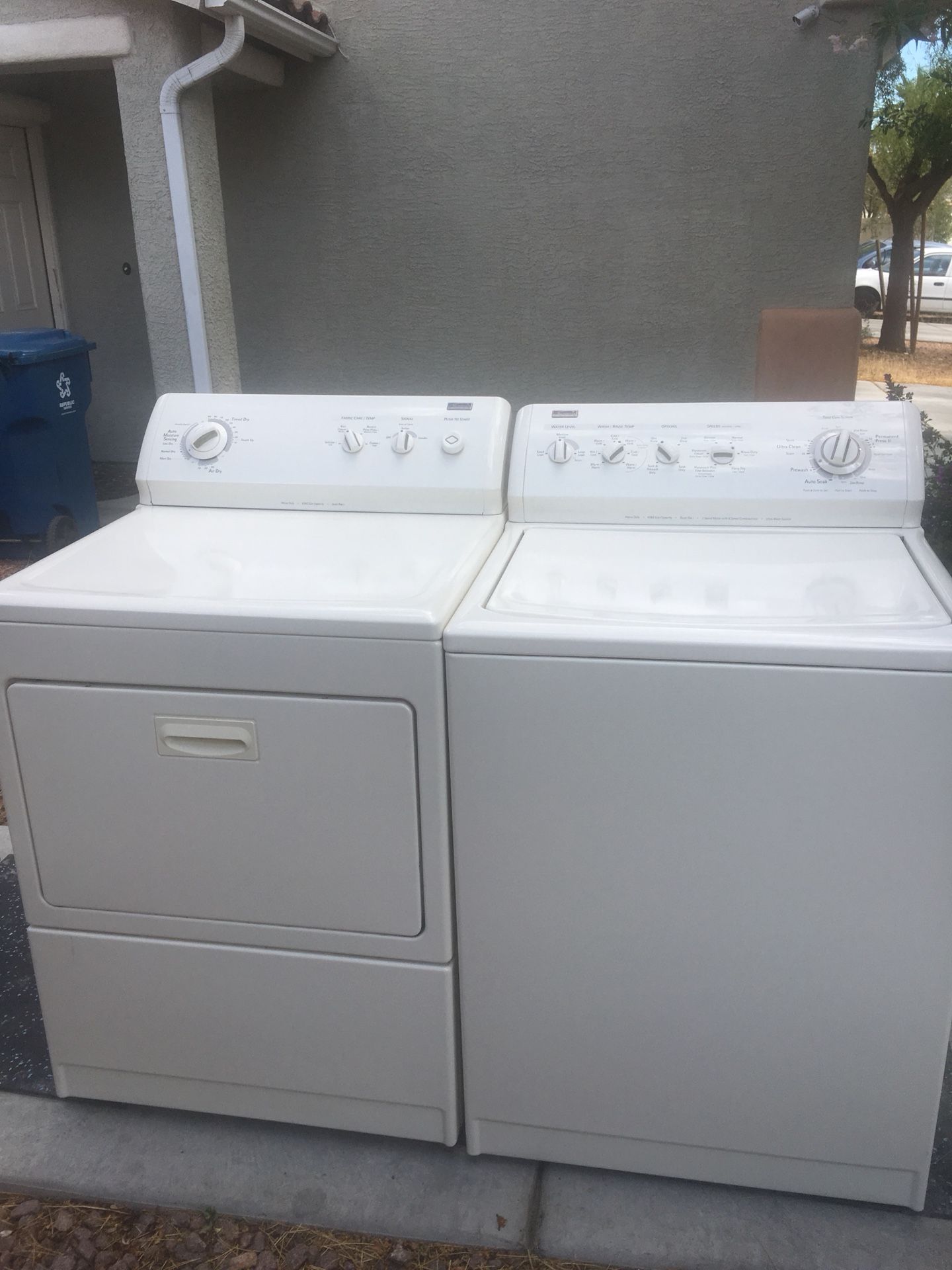 Kenmore Elite washer and gas dryer set